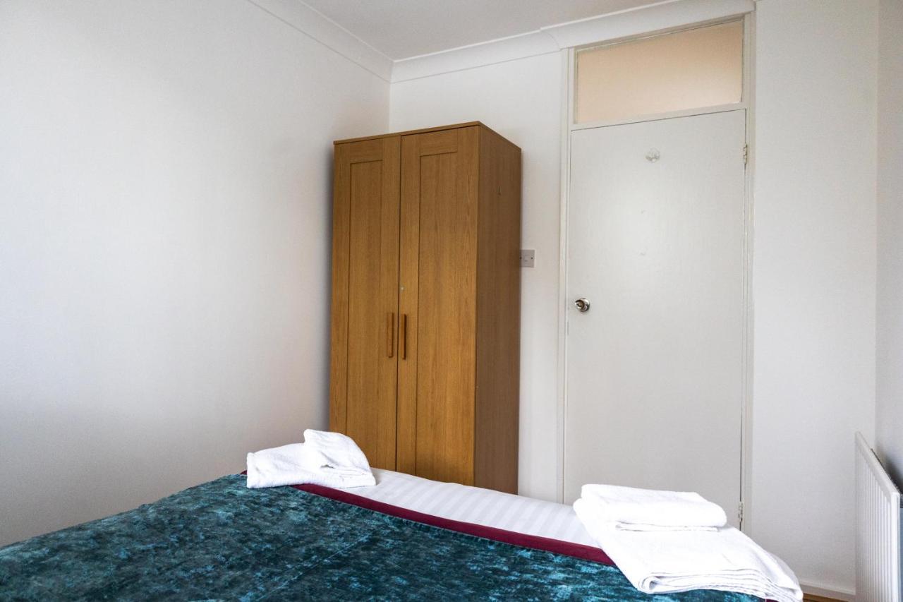 London - 4 Bed - Sleeps 8 - Garden - Pet Friendly Villa Екстериор снимка