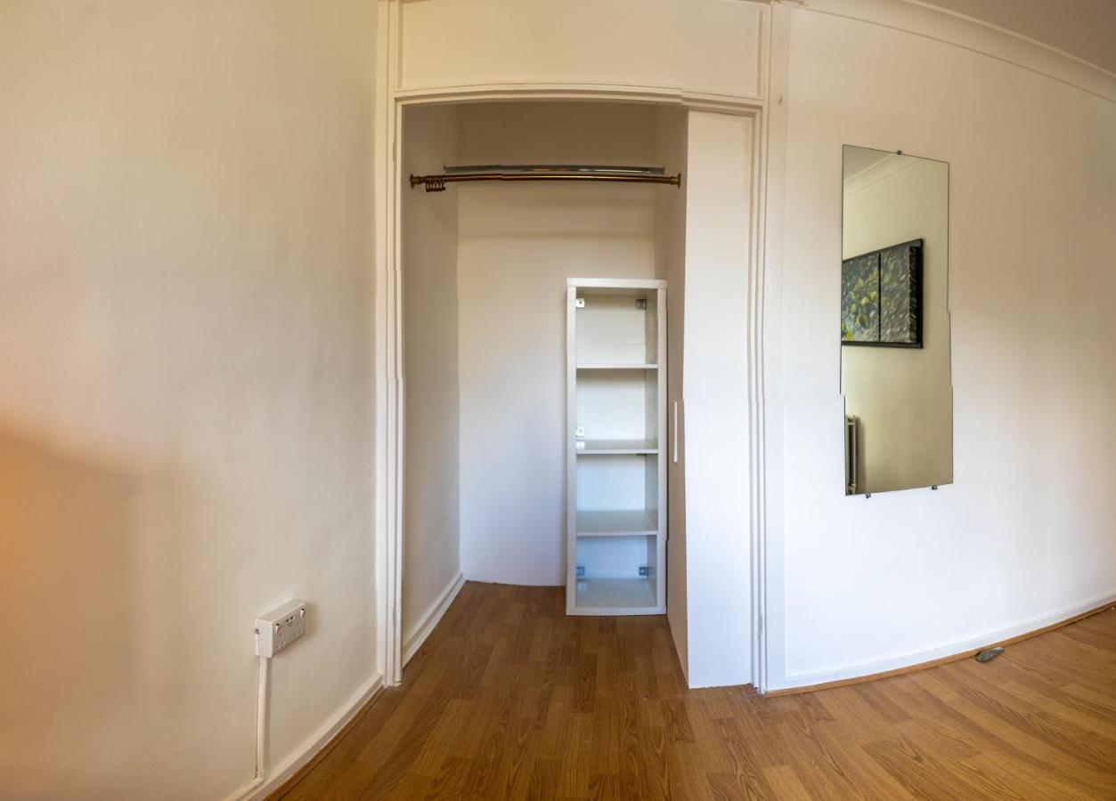 London - 4 Bed - Sleeps 8 - Garden - Pet Friendly Villa Екстериор снимка